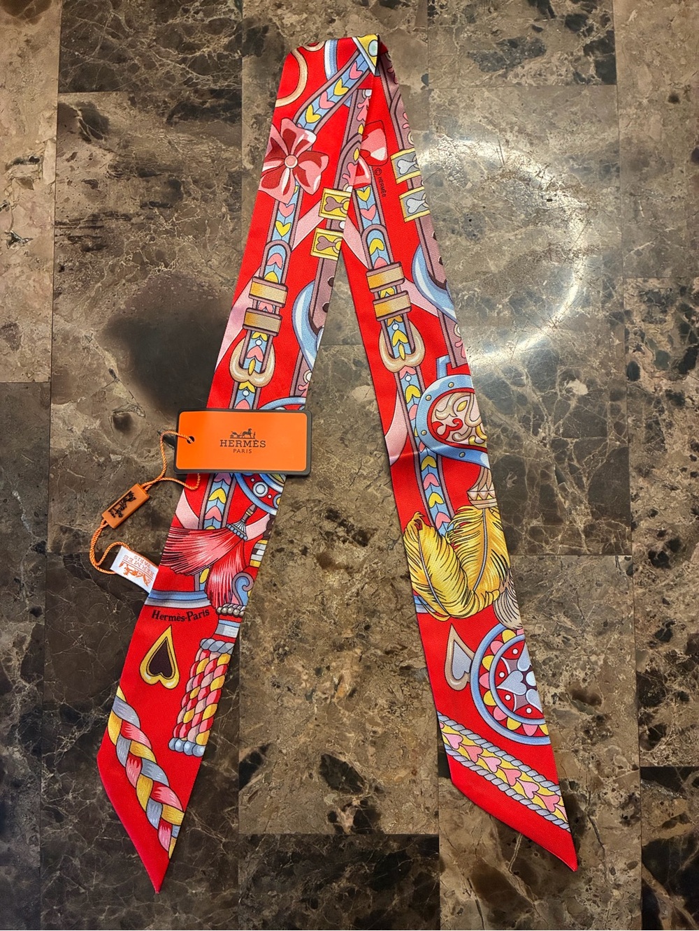 Hermes. Harnais de Coeur 100% Silk Twilly